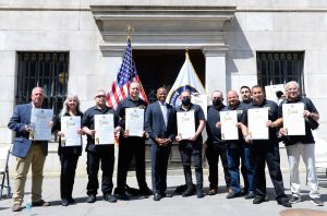 Brooklyn Borough President Eric Adams honors ETF