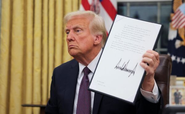 20250710T1304 NEW BLOCK BIRTHRIGHT CITIZENSHIP ORDER 1800948 600x370