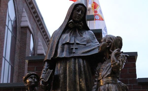 DOB UnveilingMother Cabrini Statue 27 e1763061336485 600x370